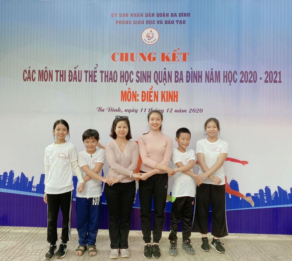 Trường Tiểu học Nguyễn Bá Ngọc đạt 2 Huy chương Bạc môn Điền kinh trong giải Thi đấu thể thao học sinh quận Ba Đình năm học 2020 - 2021