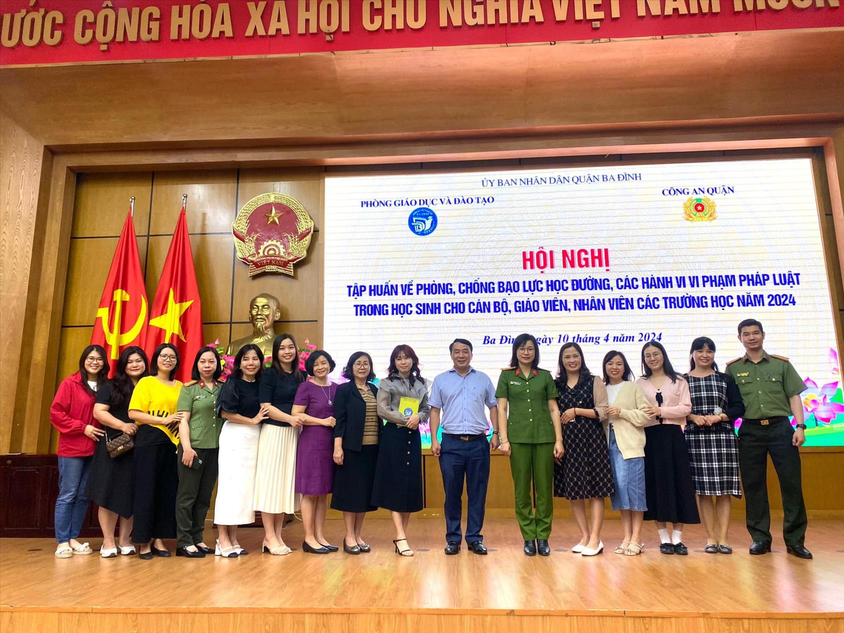 Cán bộ, giáo viên trường tiểu học Nguyễn bá Ngọc tham dự Hội nghị Tuyên truyền pháp luật cho cán bộ, giáo viên ngành Giáo dục quận Ba Đình